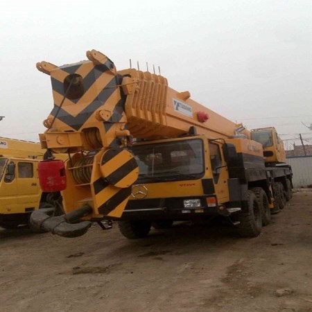 AR-2500M HYDRAULIC TRUCK CRANE